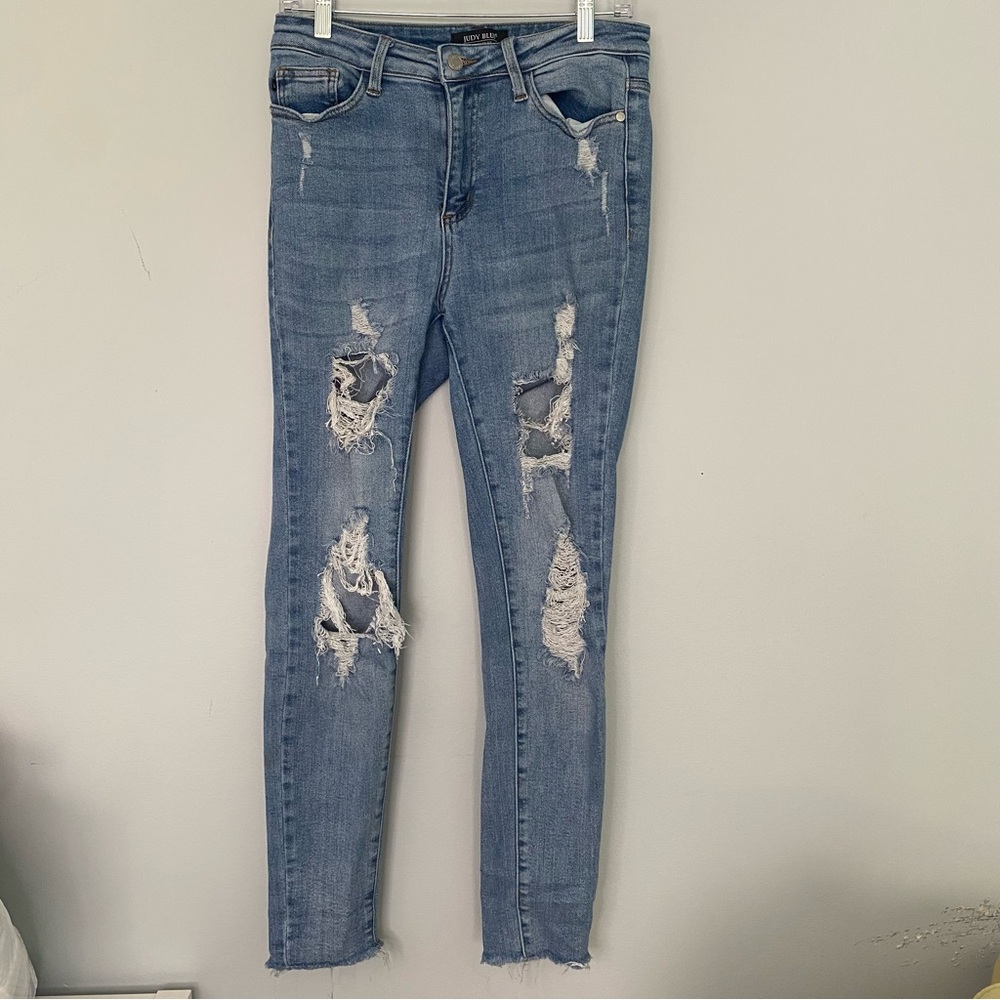 Judy Blue Jeans Women's 7/28 Skinny Fit Blue Stretch Denim Distressed Raw Hem